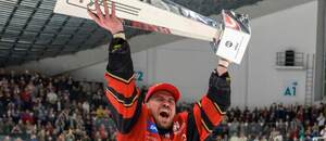 Jakub Suja z Prešova s trofejou. Jakub Suja z Prešova s trofejou.